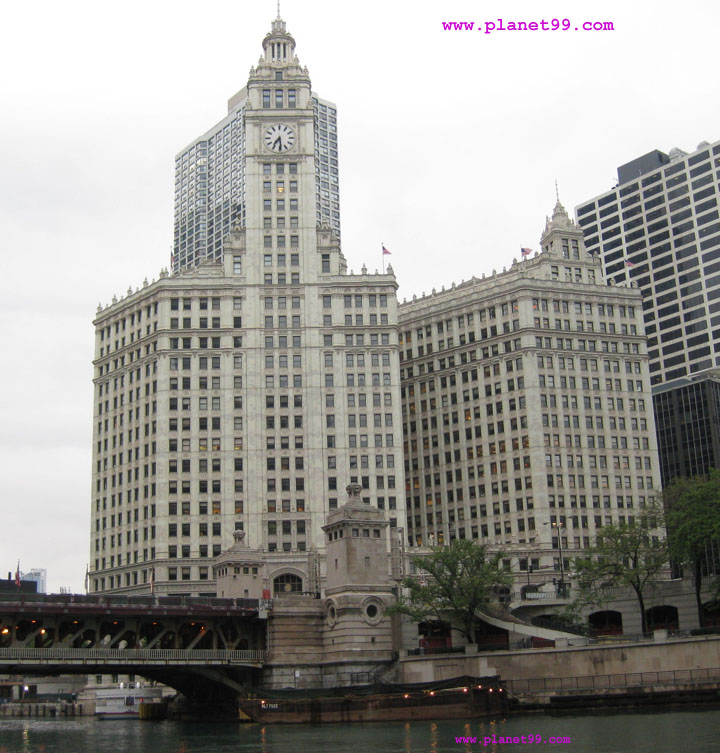 Wrigley Building , Chicago