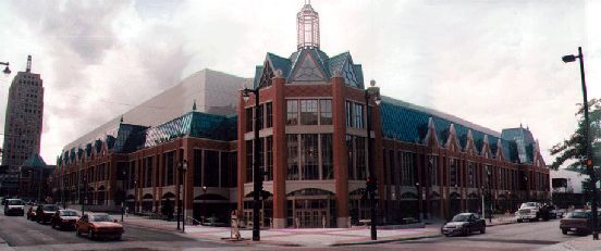 Midwest Airlines Center , Milwaukee