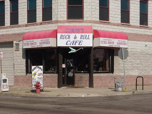 Tommy's Rock and Roll Cafe , Chicago