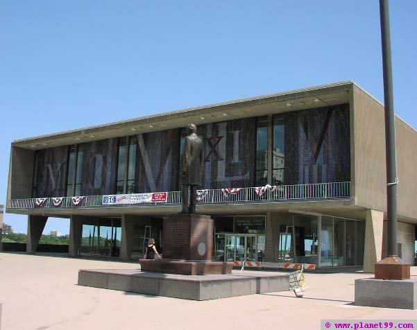 Milwaukee Art Museum , Milwaukee