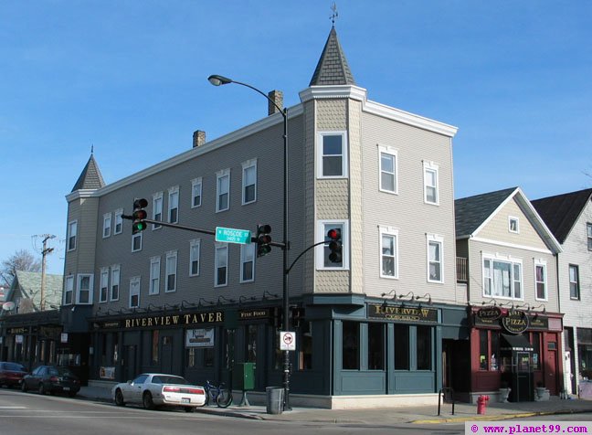 Riverview Tavern , Chicago