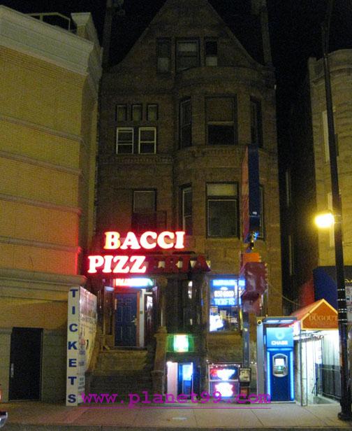 Bacci Pizzeria , Chicago