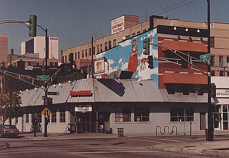 Hooters , Chicago