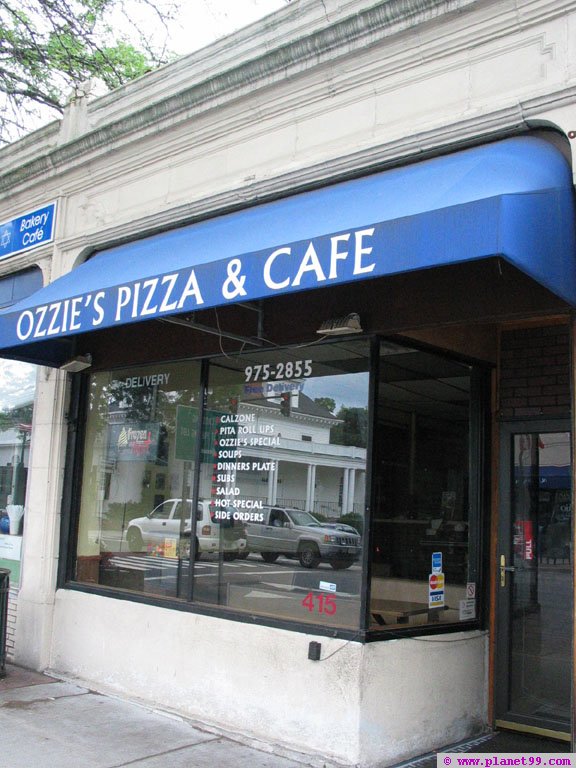 Brookline , Ozzie's Pizza