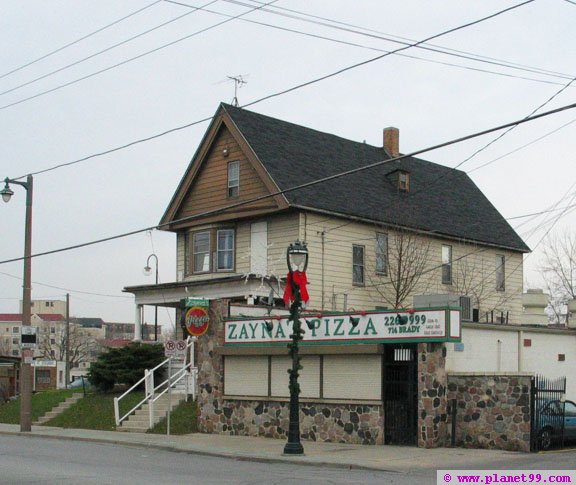 Zayna's Pizza , Milwaukee