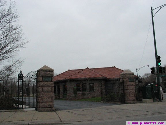 Graceland Cemetary , Chicago