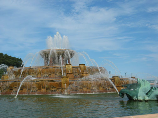 Buckingham Fountain , Chicago