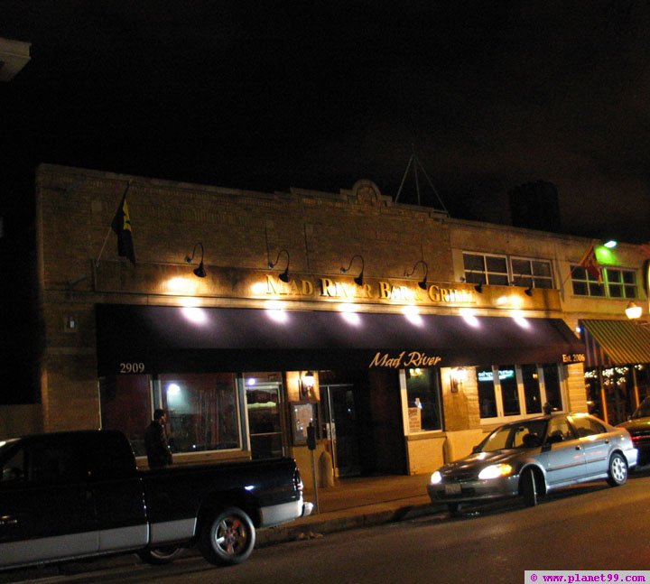 Mad River Bar and Grill , Chicago