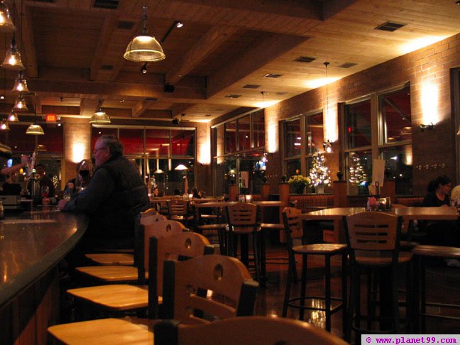 Riverfront Pizzeria Bar and Grill , Milwaukee