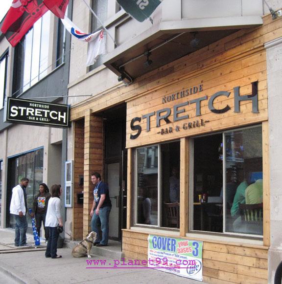 Stretch Bar and Grill , Chicago