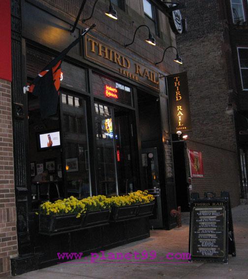 Third Rail Tavern , Chicago