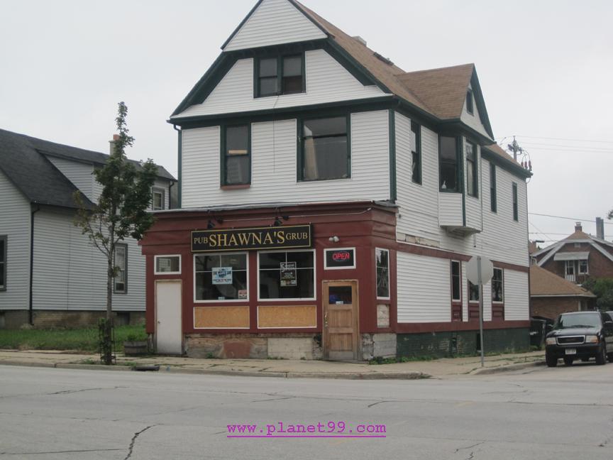 Shawna's Pub and Grub , West Allis