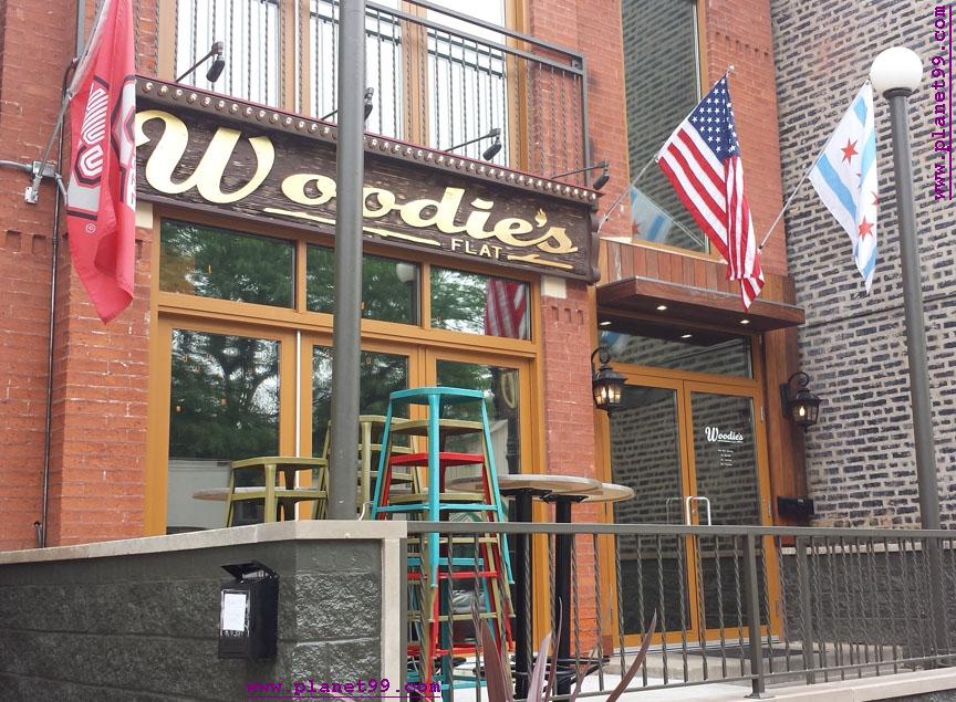 Woodie's Flat , Chicago