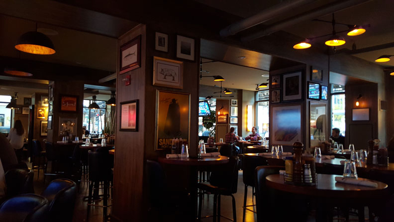 Randolph Tavern , Chicago