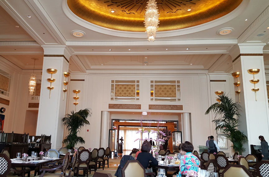 Lobby at the Peninsula Hotel , Chicago