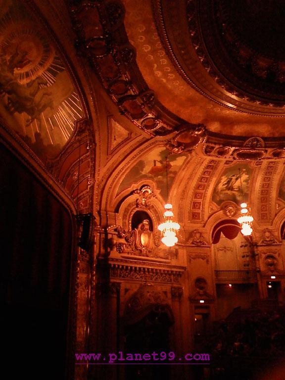 Chicago Theater , Chicago