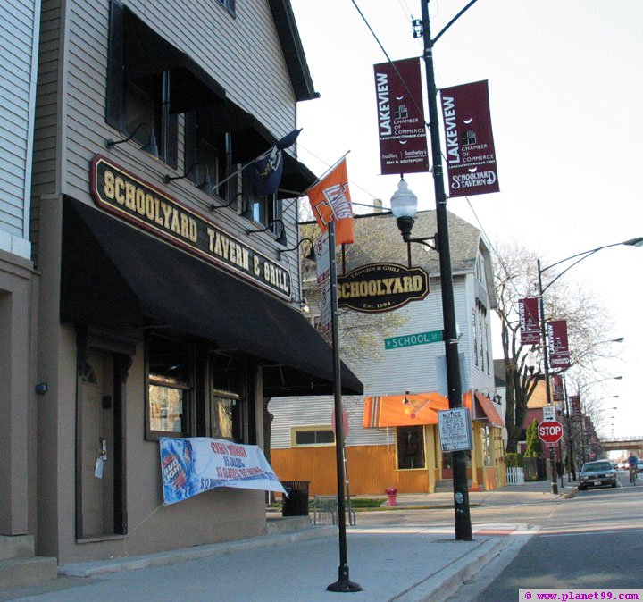 Schoolyard Tavern , Chicago