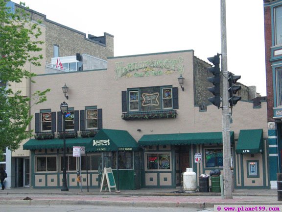 McGillycuddy's Bar and Grille , Milwaukee