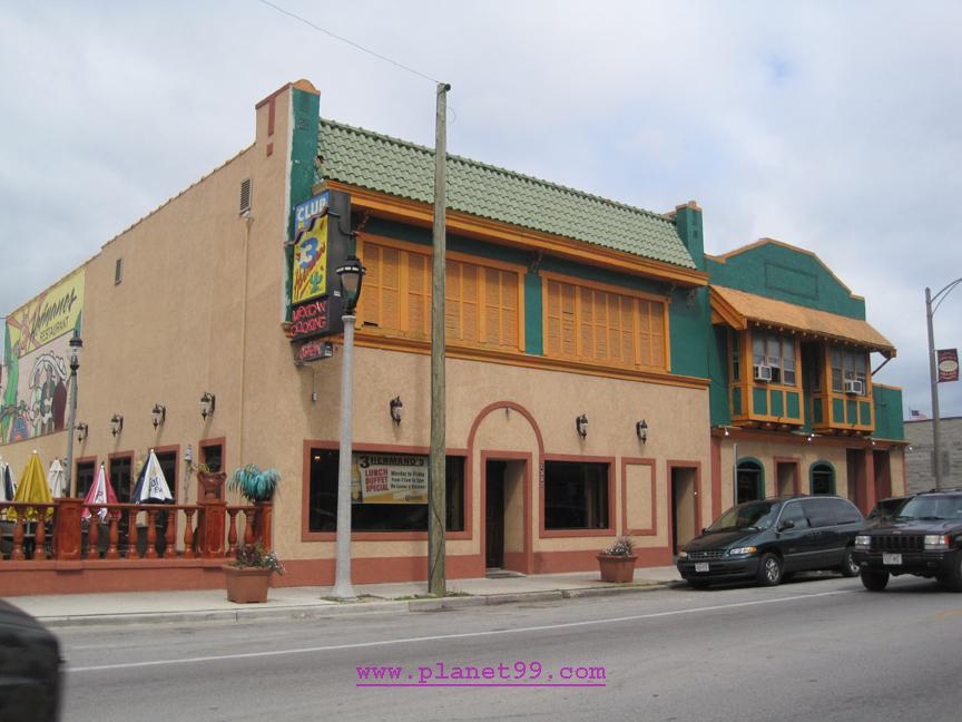 Tres Hermanos , Milwaukee