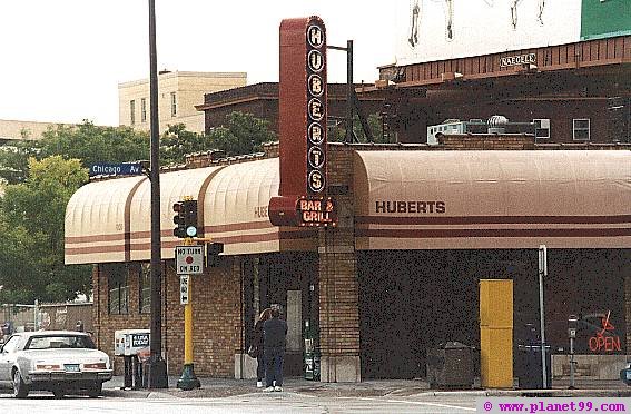 Minneapolis , Huberts Bar and Restaurant