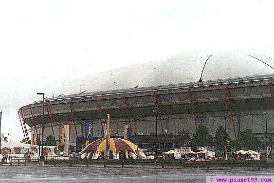 Metrodome , Minneapolis