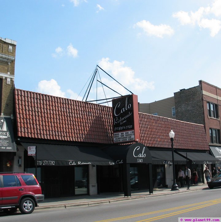 Calo Pizzeria Restaurant , Chicago